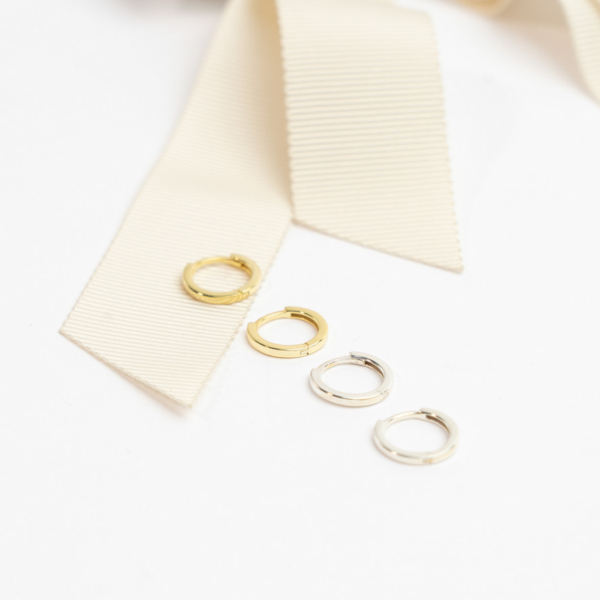 Edgy Tiny Hoops catz
