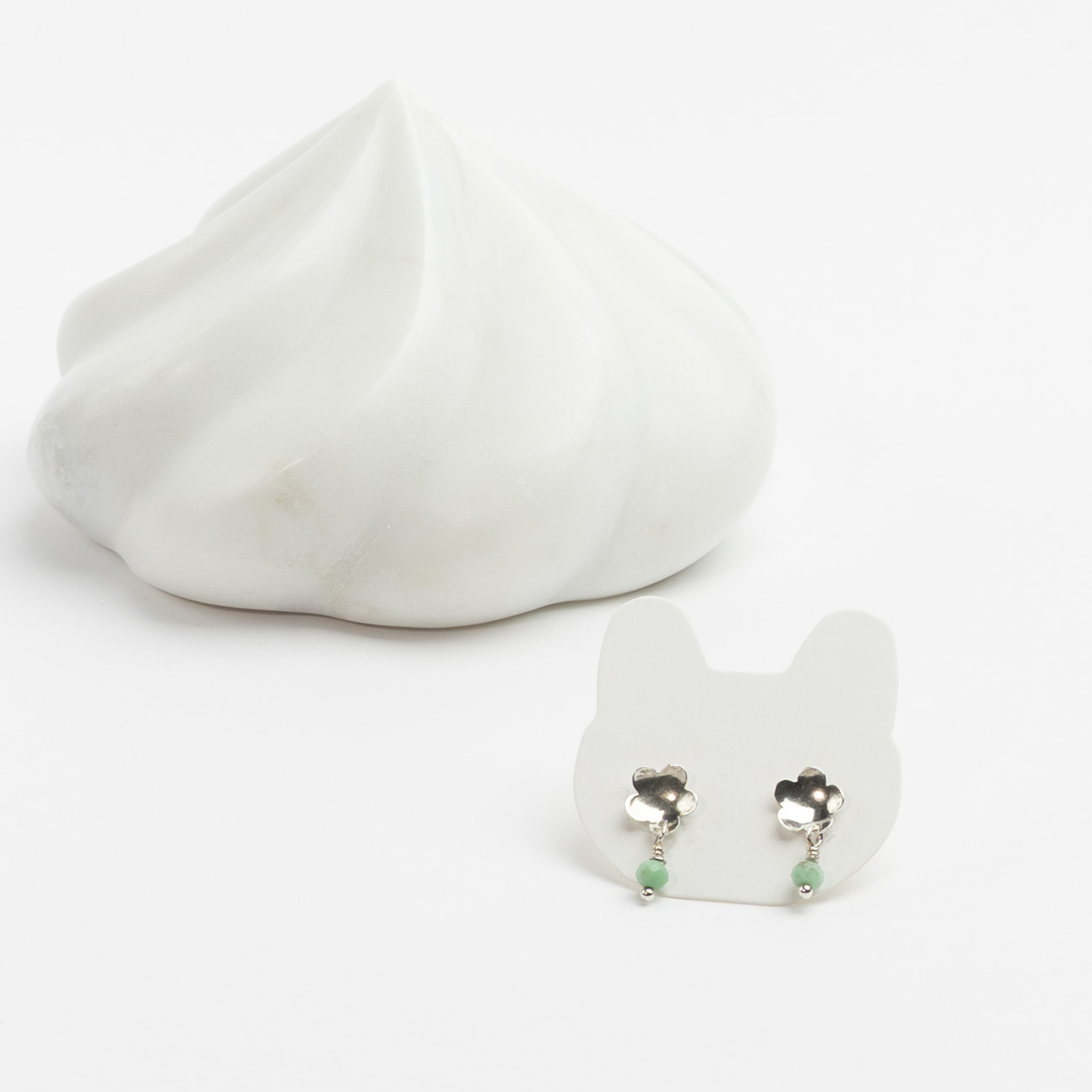 Small Flowers - ørestikker catz for kids, håndlavede smykker fra eget værksted