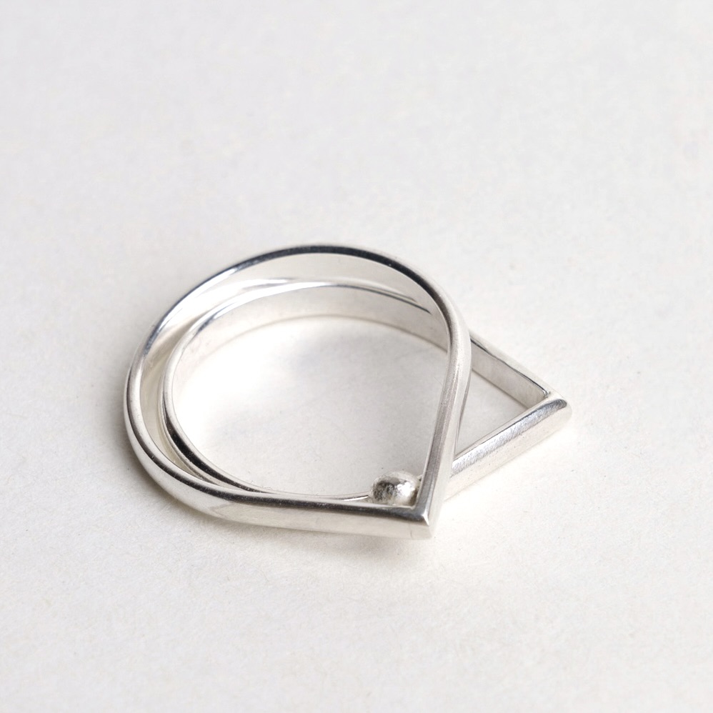 Circle and Square Ring catz bauhaus, håndlavede smykker fra eget værksted