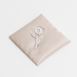 H.C. Andersen brocher catz - håndlavede smykker fra eget værksted