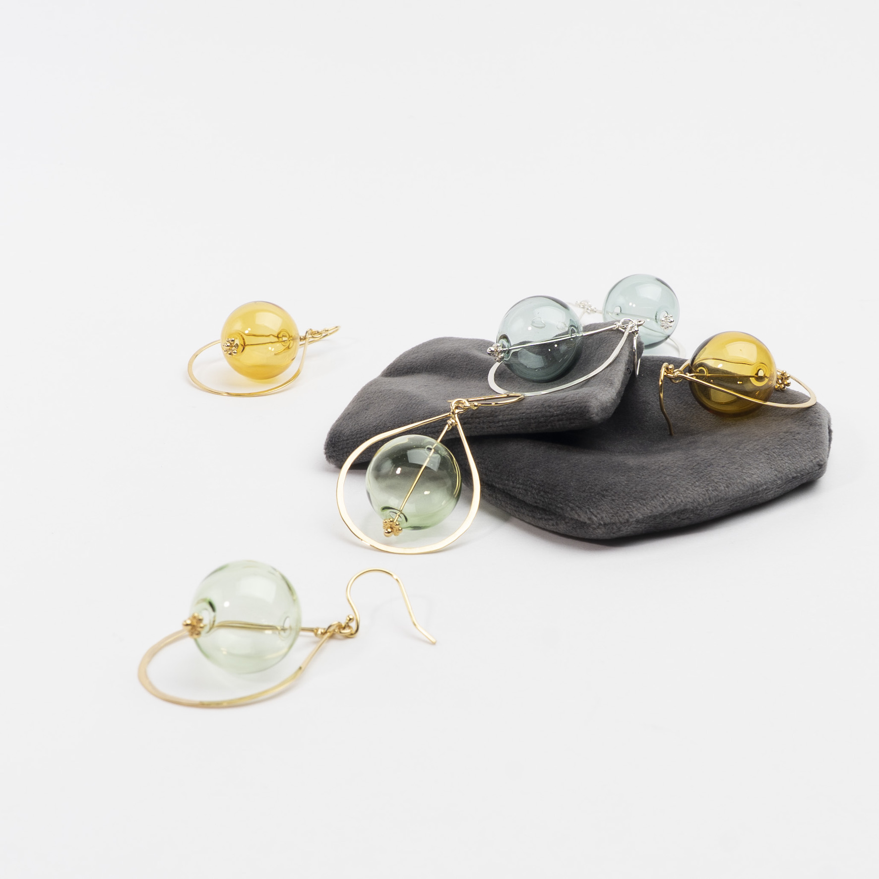 Drop Bubbles Blue - øreringe catz, håndlavede smykker fra eget værksted