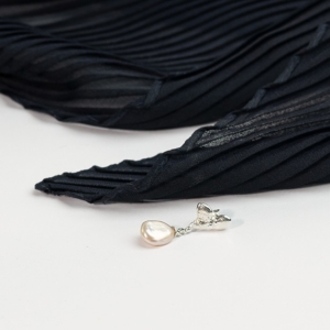 Aqua Single Earstud - no. 2 catz