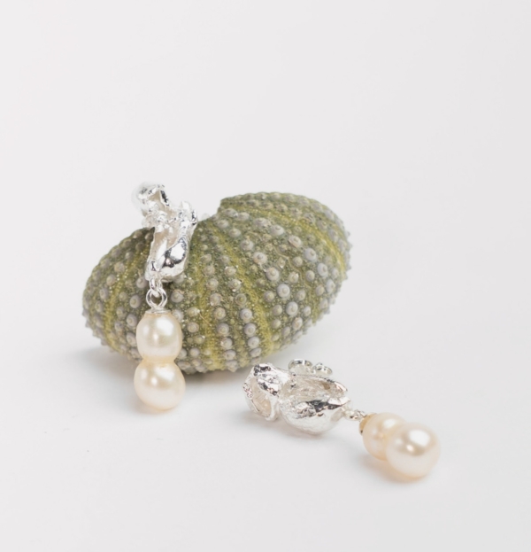 Aqua Earstuds - no. 4 catz