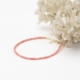tiny-pink-coral-armbaand-catz-haandlavede-smykker